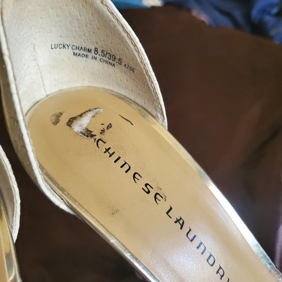 CHINESE LAUNDRY OPEN TOED HEELS CREAM, GOLD AND ORANGE WITH ALLIGATOR PATTERN - Picture 6 of 11